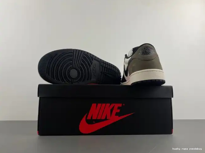 Rep Husky Jordan OG Air Low Mocha 1 CZ0790-102 0409